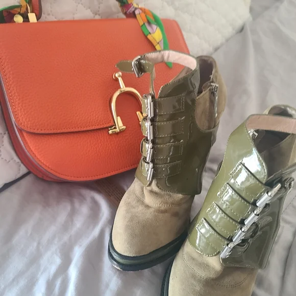 Metiko Suede bootie - Picture 7 of 8